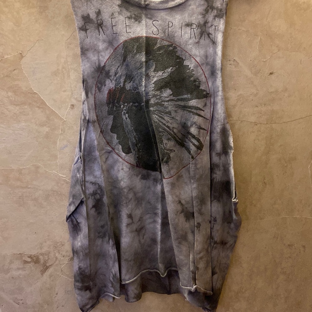 Free Spirit tie-dye woman’s muscle tee